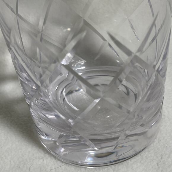 Diamond Cut Mixing Beaker 20-1/2 Oz - Picture 2 of 6